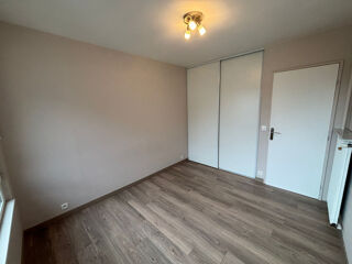  Appartement à louer 3 pièces 60 m²