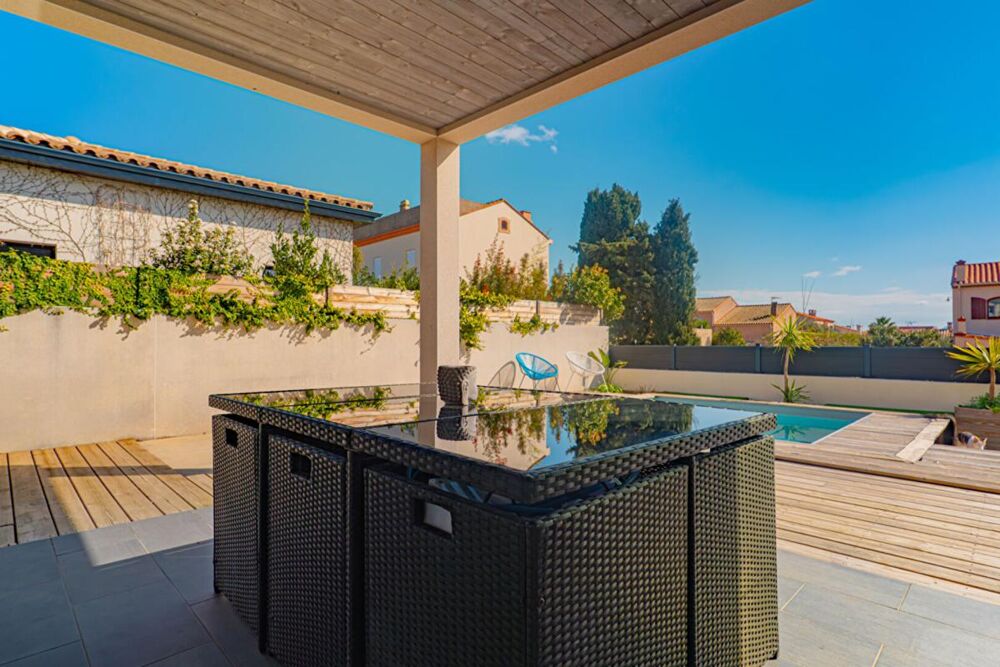 Villa familiale moderne, 4 chambres, jardin, garage et piscine