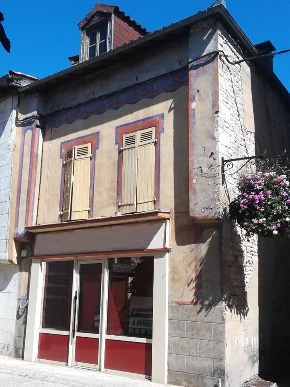 Dpt Lot (46), à vendre maison P8 de 92 m²