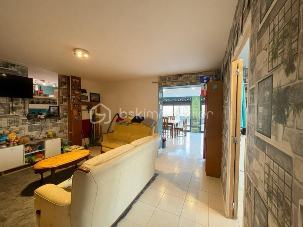 Maison familiale 115 m²  4 chambres  Plain-pied  DPE C  Aoste