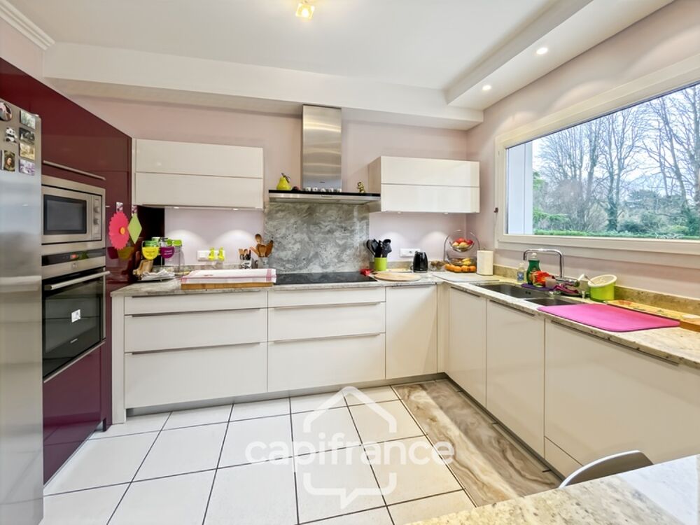 Vente Maison Maison familiale contemporaine,7 pièces, 215 m2, à ORMESSON SUR MARNE (94), quartier du Golf, au calme, en parfait état Ormesson sur marne