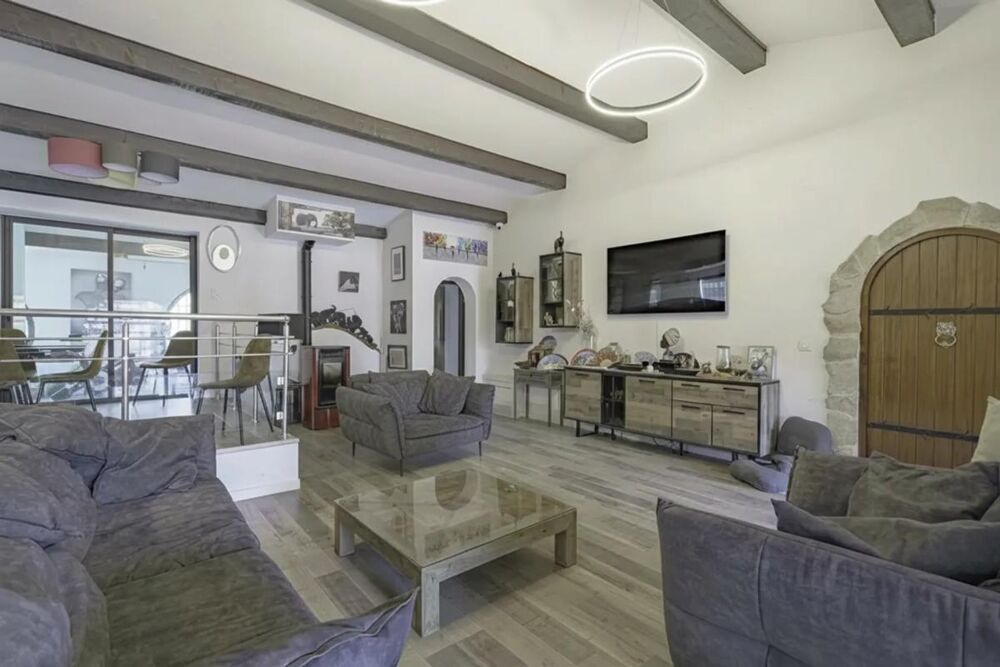 Maison 6 pièces 195 m² · à Fuveau · 195 m² · 689 000 €