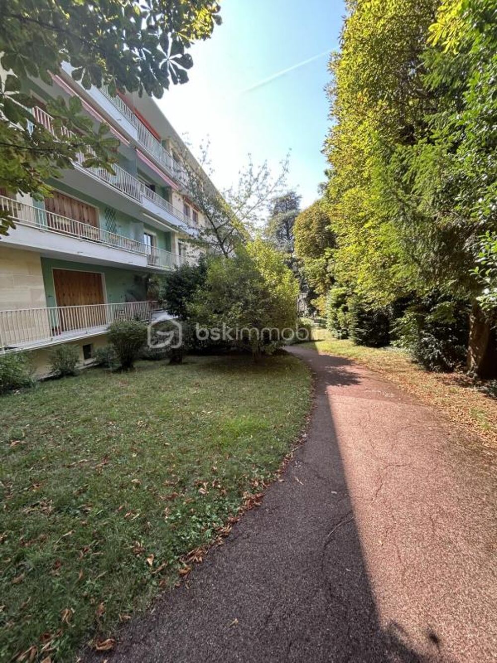 Sèvres  Appartement 4 pièces dernier étage potentiel locatif ou famille