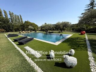  Proprit/chteau  vendre 9 pices 300 m