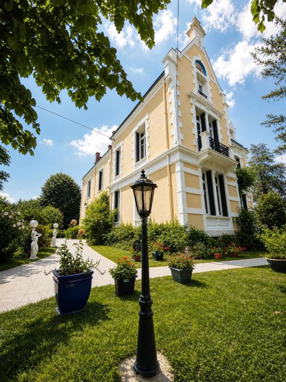Vente Maison Maison de 12 pièces de 432 m² à Casteljaloux Casteljaloux