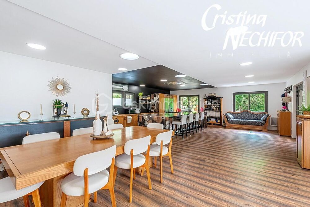 Propriété exceptionnelle  267 m² + dépendance 40 m²  calme absolu  aux portes de Chessy