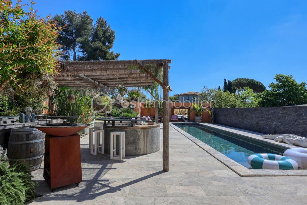 Maison 6 pièces 202 m² · à La Seyne sur Mer · 202 m² · 880 000 €