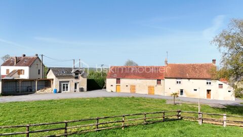   Ensemble de deux maisons, maison principale 120m2 et seconde de 45m2 terrain 2000m2 Propri�t�/ch�teau - 4 pi�ce(s) - 100 m�