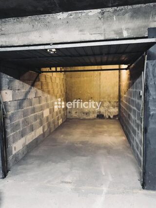  Parking / Garage � vendre 12 m�