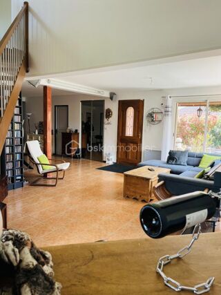  Maison  vendre 7 pices 166 m