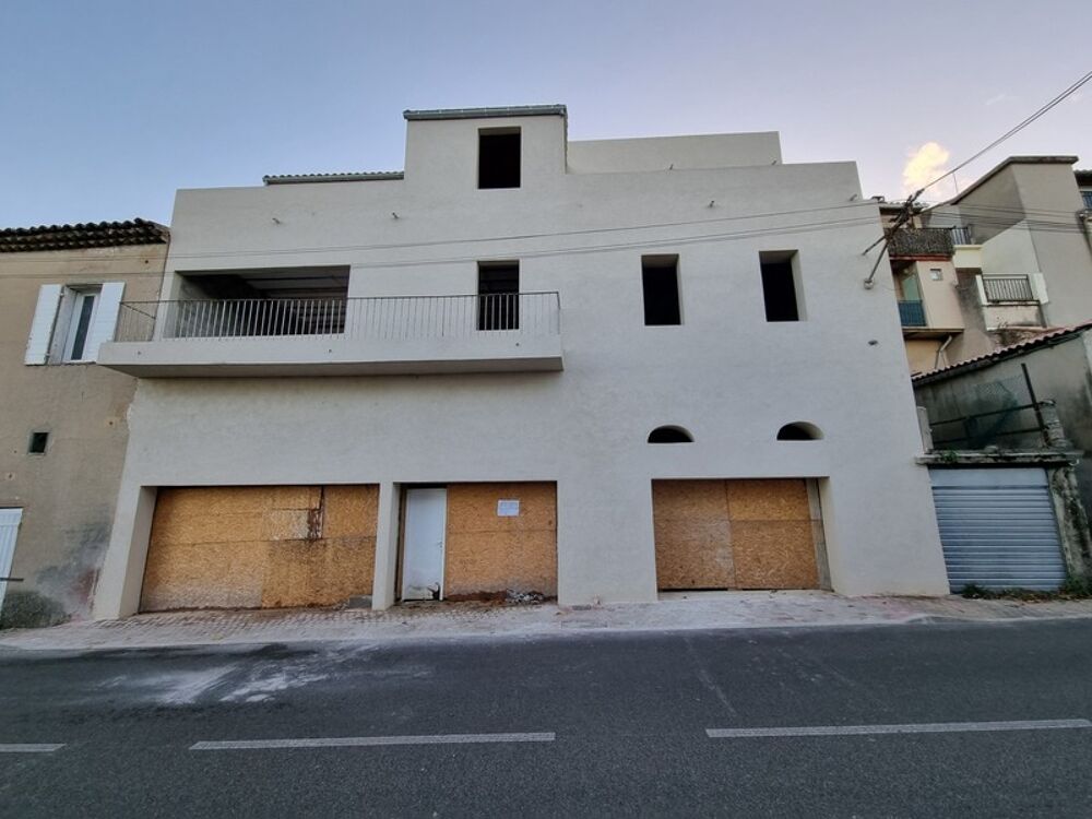 Duplex T3 de 77m2 avec patio et garage à SAINT SAVOURNIN (13) à renover