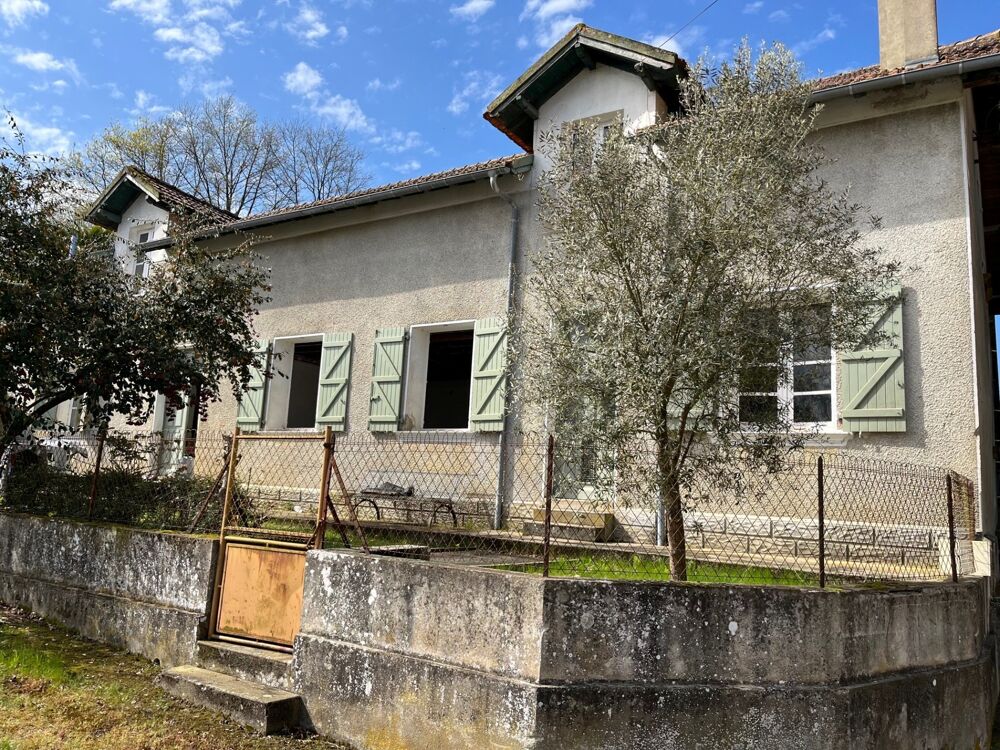 Vente Propriété/Château Domaine exceptionnel, 12 Ha, 1 maison et grande bâtisse de 1930, grange de stockage, 30 min de Pau Lembeye