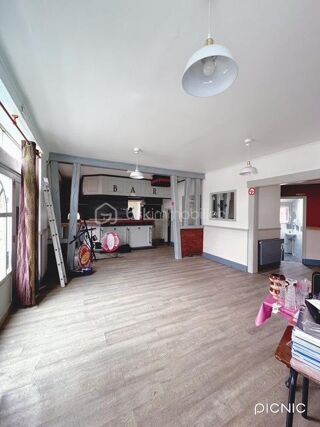  Immeuble � vendre 10 pi�ces 145 m�