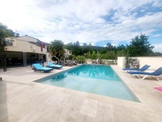  Villa  vendre 12 pices 266 m