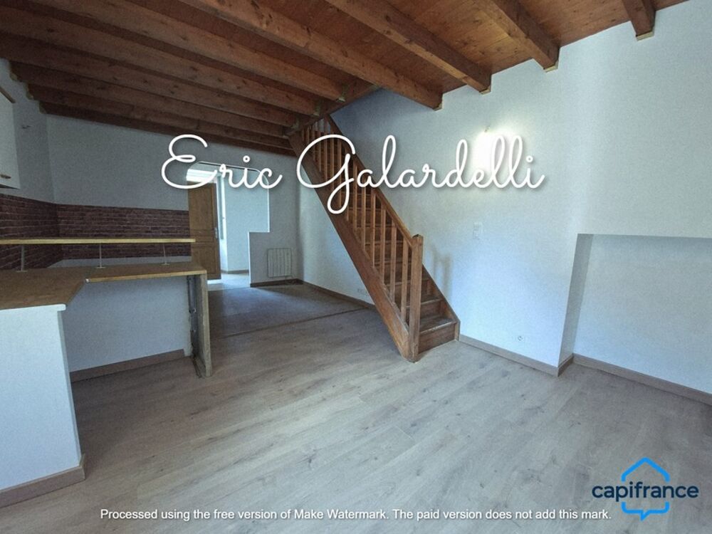 à vendre appartement de charme en duplex 3 pièces dans une maison ancienne rénovée en centre villeSARTENE (20)