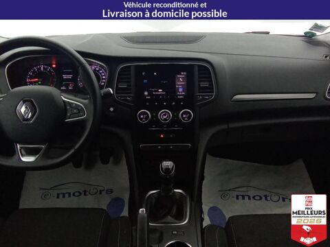 M&eacute;gane IV Berline TCe 115 Zen +Pack Techno 2025 occasion 10150 Lavau