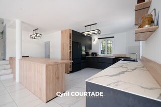  Villa  vendre 7 pices 245 m