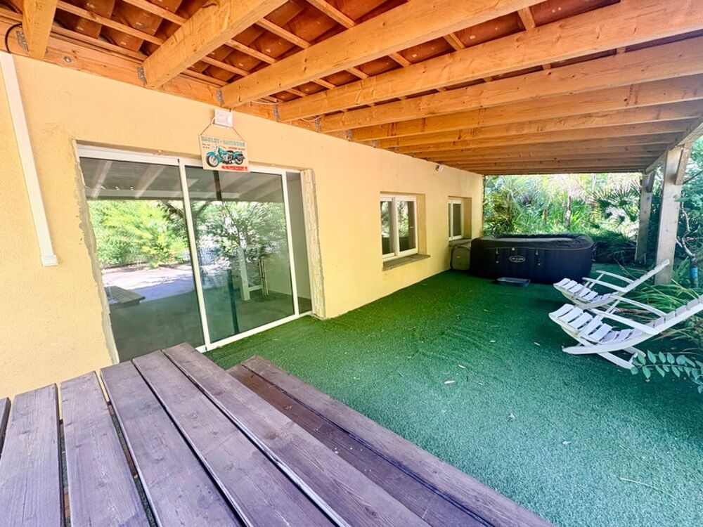 Vente Maison Charmante maisonnette de 35 m² et T3 de 70m2 avec jardin arboré de 650 m² – Fréjus Frejus