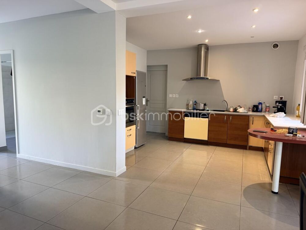 Vente Appartement APPARTEMENT DE TYPE T3 DE 88 m2 EN REZ-DE-JARDIN AVEC TERRASSE, GARAGE ATTENANT À LA CUISINE ET 2 PLACES DE PARKING Voiron