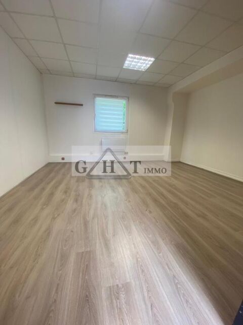 BUREAU 18 m² à louer 450 94380 Bonneuil sur marne