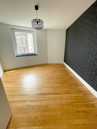  Appartement à louer 3 pièces 56 m²