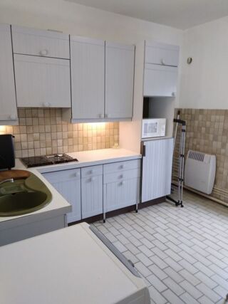  Appartement à louer 1 pièce 35 m²