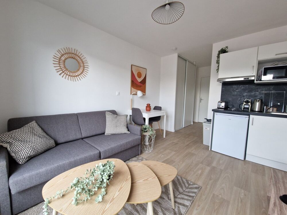 Studio MEUBLE avec balcon à MAROMME