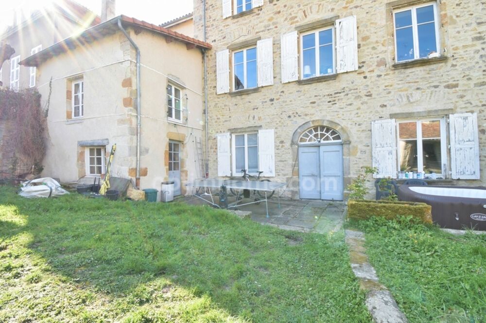 Maison 10 pièces 314 m² · à Billom · 314 m² · 290 000 €