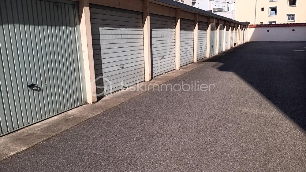 Vente Parking/Garage Parking à vendre Lyon 8