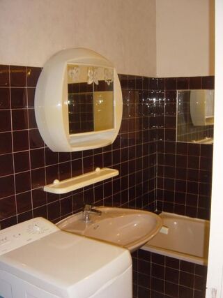  Appartement à louer 2 pièces 31 m²
