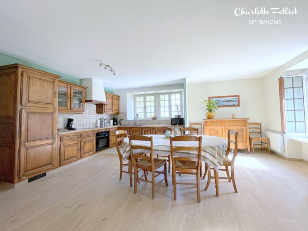 Propriété à vendre avec dépendances 11 pièces SAINT LORMEL (22)