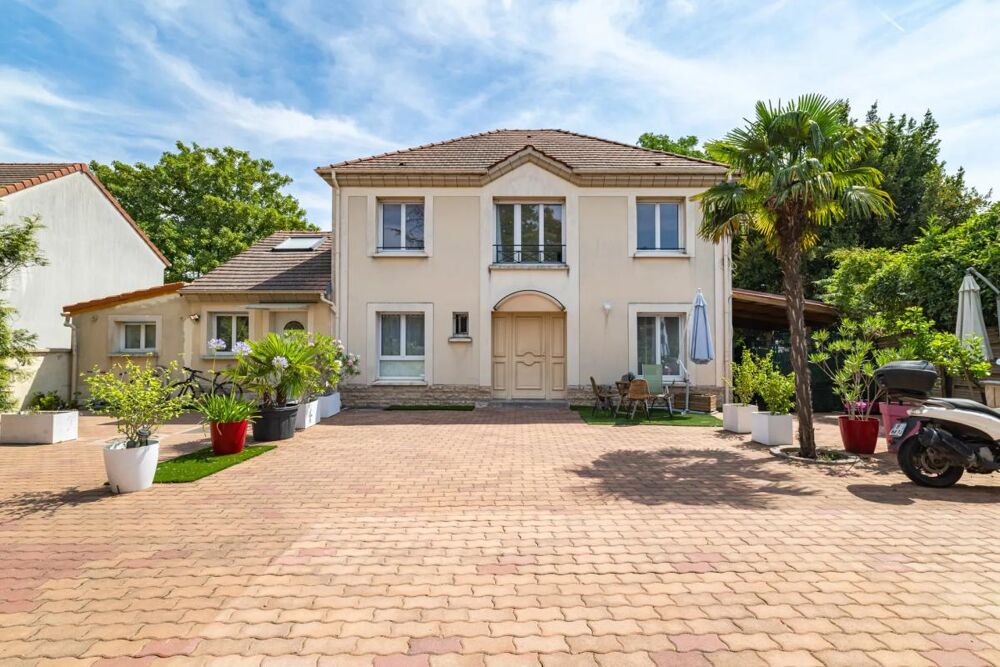 Vente Maison Maison de 5 pièces de plus de 120 m² à Argenteuil avec annexe Argenteuil