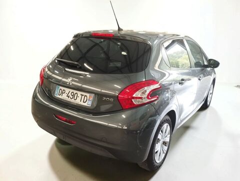 208 1.2 VTI 82 5P 2015 occasion 06640 Saint-Jeannet