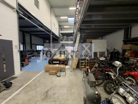  ENTREPOT 690M2 A VENDRE SAINT PIERRE DU PERRAY 