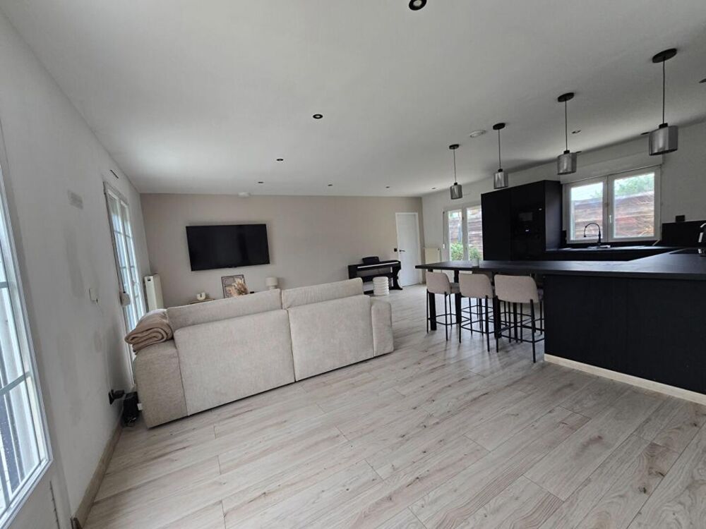 Plain Pied individuel, 4 chambres, garage, jardin secteur HOUZARDE