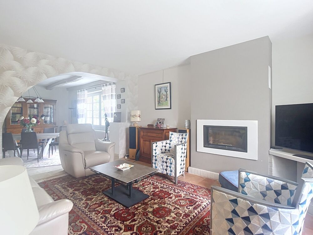 Vente Maison SAINT-ROCH – LE CHARME DES BELLES PIERRES DANS UN ÉCRIN DE VERDURE, maison de plus de 190 m2 habitables, 5 chambres Saint roch