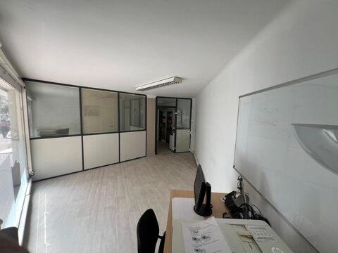   BEAU LOCAL COMMERCIAL DE 62 M2 A VENDRE EN TERME LIBRE - JUAN LES PINS (06) - SECTEUR WILSON 