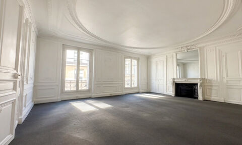 Haussmannien – QCA &agrave; proximit&eacute; des Champs-&Eacute;lys&eacute;es - Climatisable 12463 75008 Paris