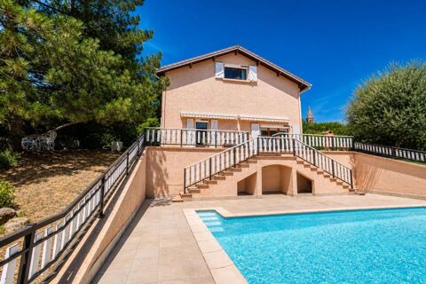  Maison familiale de 170 m² avec piscine à Primarette Maison - 7 pièce(s) - 170 m²
