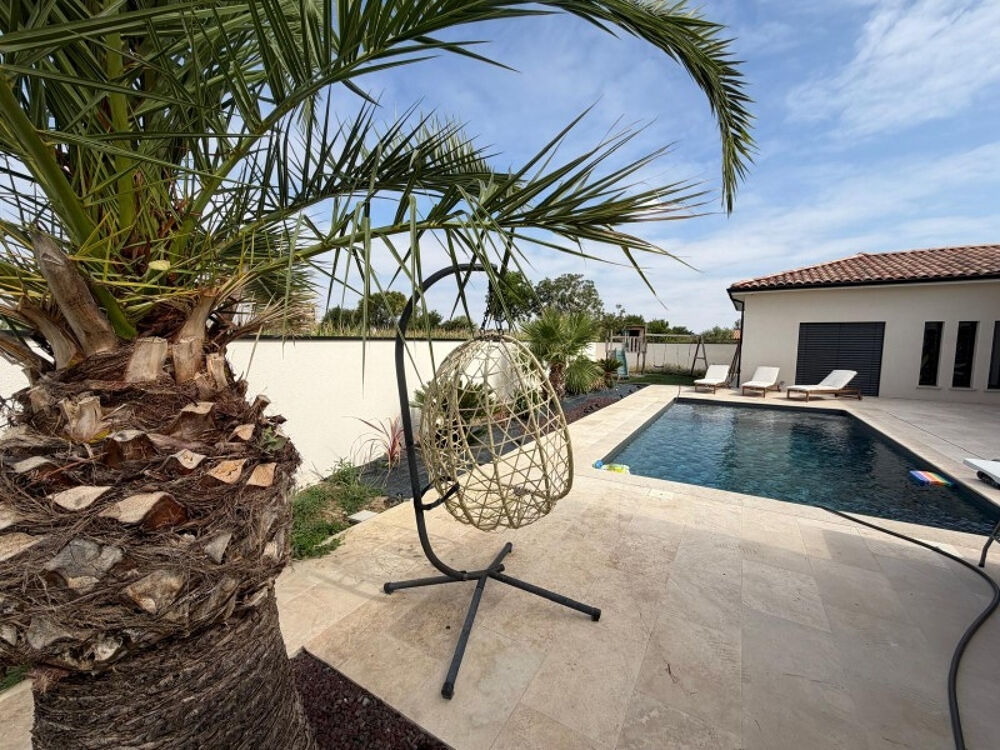 VILLA COMTEMPORAINE DE PLAIN PIED - T5 - PISCINE - POOL HOUSE - DOUBLE GARAGE - CARBONNE