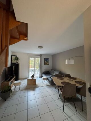  Maison à louer 3 pièces 61 m²