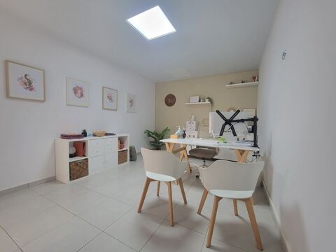 &Agrave; louer � Local m&eacute;dical ou param&eacute;dical premium en plein centre-ville de Cayenne 800 97300 Cayenne