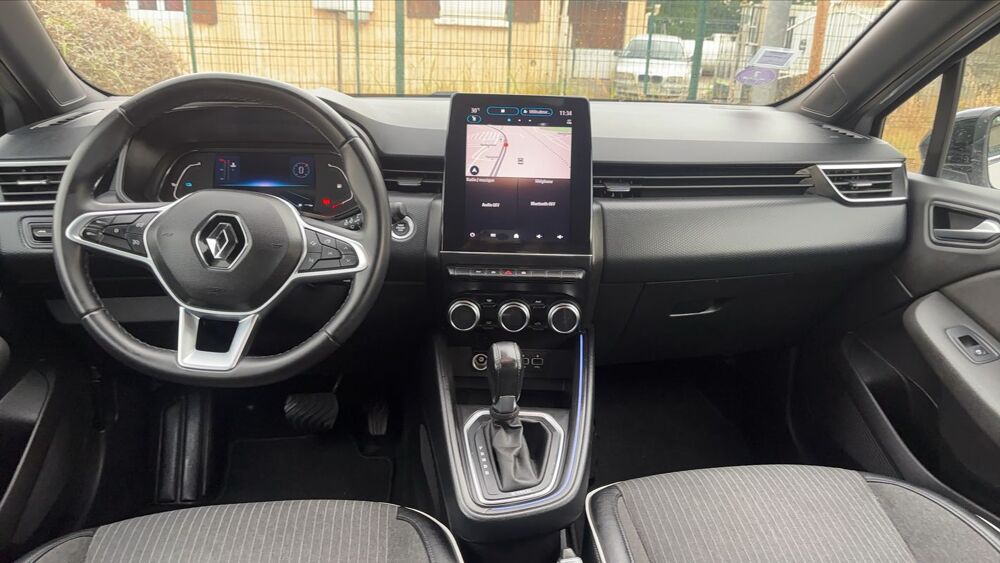 Clio 1.6 E-Tech 140 Hybrid BVA6 Engineered - Automatique Entretie 2022 occasion 84100 Orange