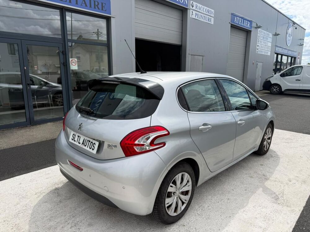 208 1.6 HDI 90CH ALLURE GARANTIE 6 MOIS / REPRISE POSSIBLE 2015 occasion 36300 Le Blanc