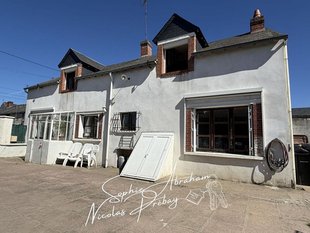 Maison en pierres avec grand terrain et grange
