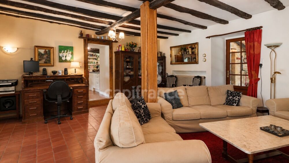 Vente Maison Maison périgourdine en pierre avec gîte, piscine et 1,25 ha de terrain – Doissat Doissat