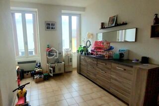  Immeuble à vendre 8 pièces 750 m²
