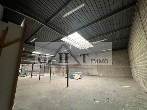 A LOUER 540 M² D'ENTREPOT + BUREAUX AVEC QUAI A BOBIGNY 6880 93000 Bobigny