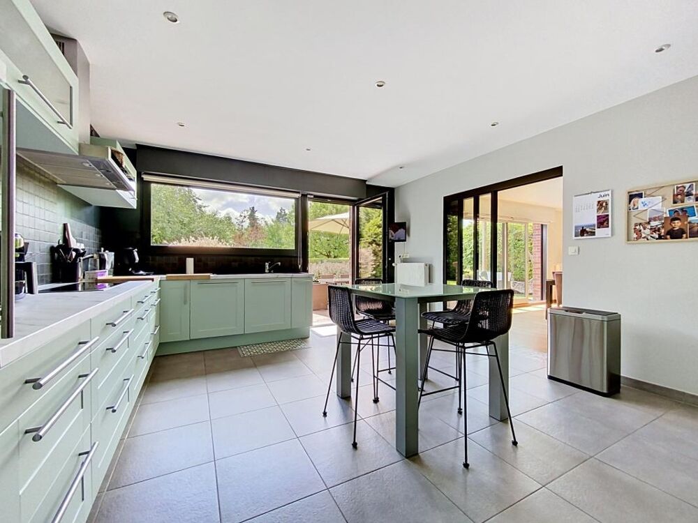 Villa contemporaine 4 chambres + bureau, garage et carpot