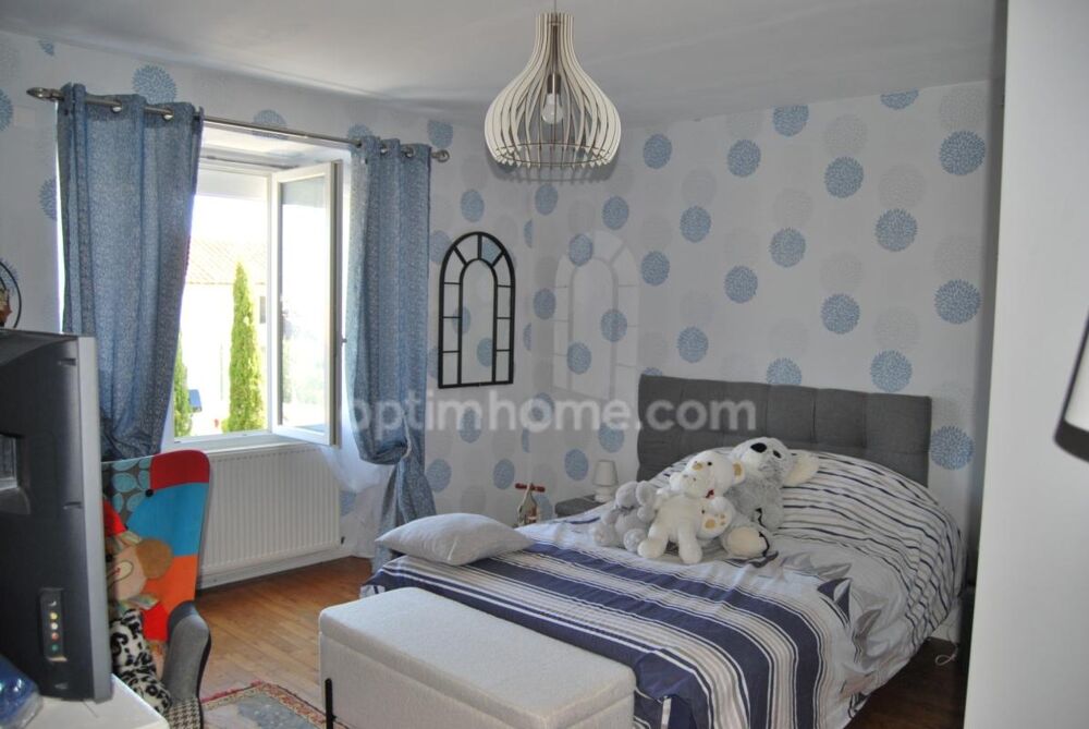 Vente Maison Maison de 120m2 à 5 minutes du bourg de BRIE et de CHAMPNIERS (16) Champniers